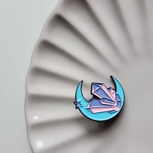 Last call❗⭐Crystal Moon Pin